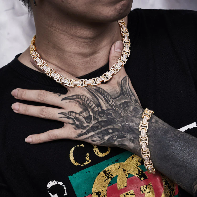 12mm Byzantine Link Bracelet in Yellow Gold - Image 5