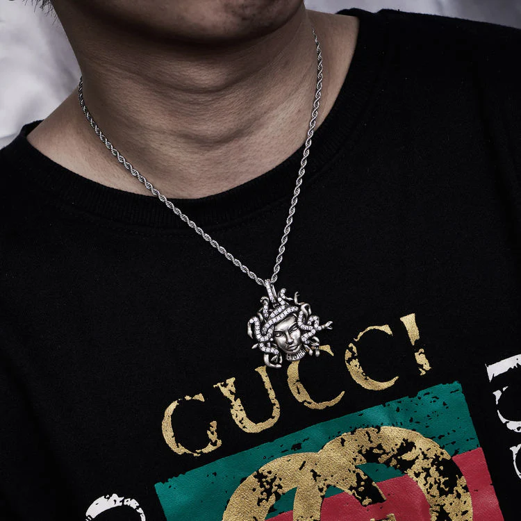 Medusa Pendant in White Gold - Image 4