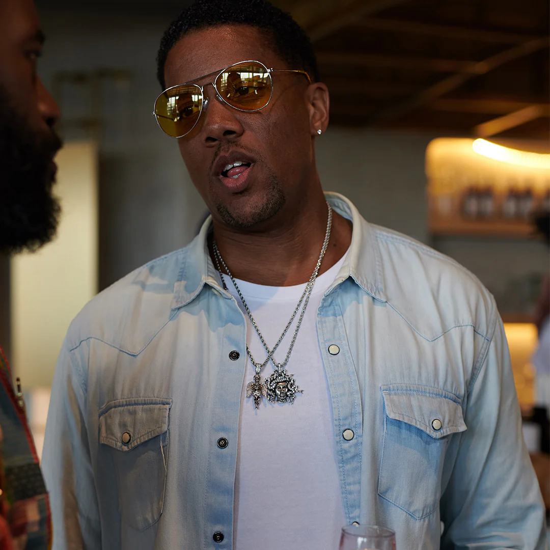 Medusa Pendant in White Gold - Image 6